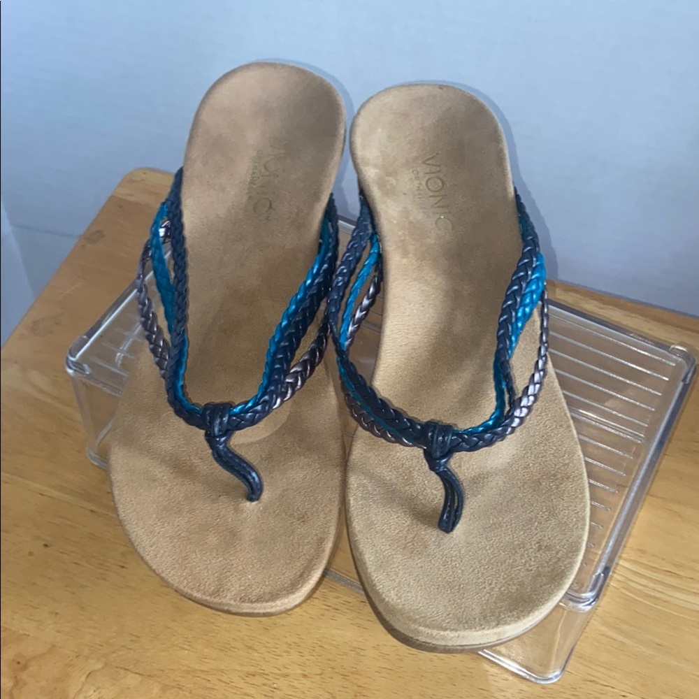 Vionic Women's sz9 Blue and Silver Wedge Sandals - Picture 3 of 5